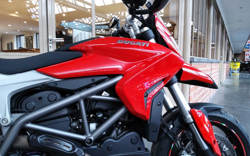 Ducati Hyperstrada 821