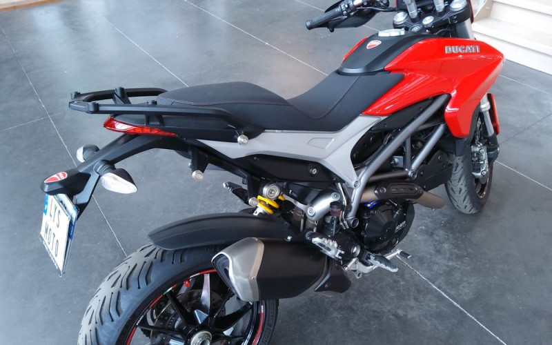 Ducati Hyperstrada 821