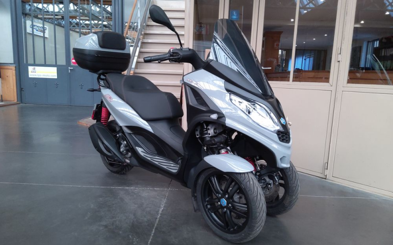 Piaggio mp3 300 hpe sport