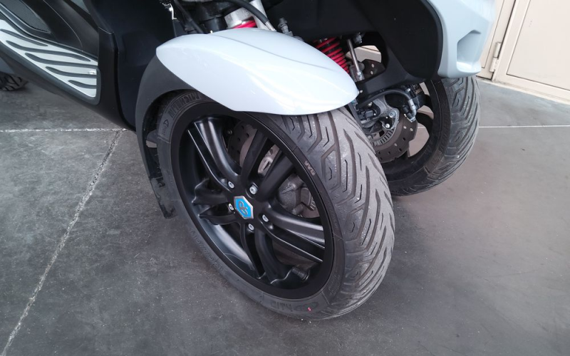 Piaggio mp3 300 hpe sport