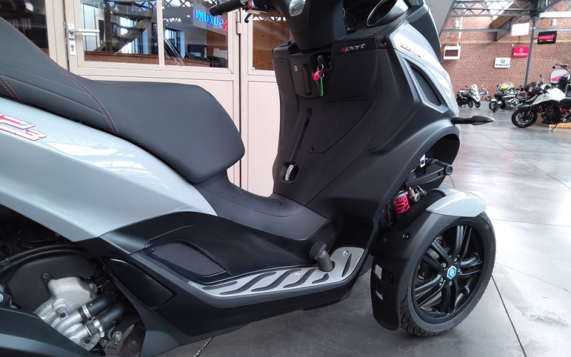 Piaggio mp3 300 hpe sport