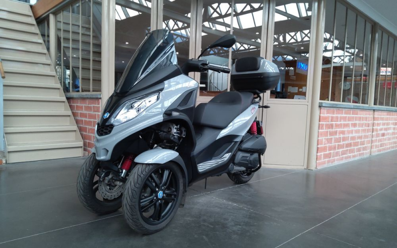 Piaggio mp3 300 hpe sport