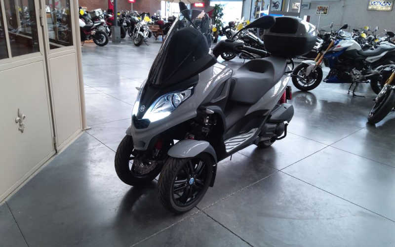 Piaggio mp3 300 hpe sport