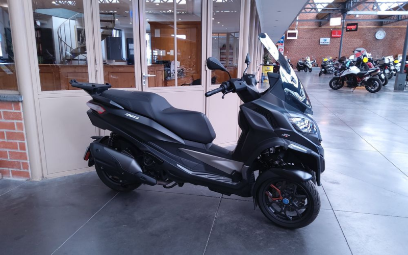Piaggio mp3 530 hpe exclusive