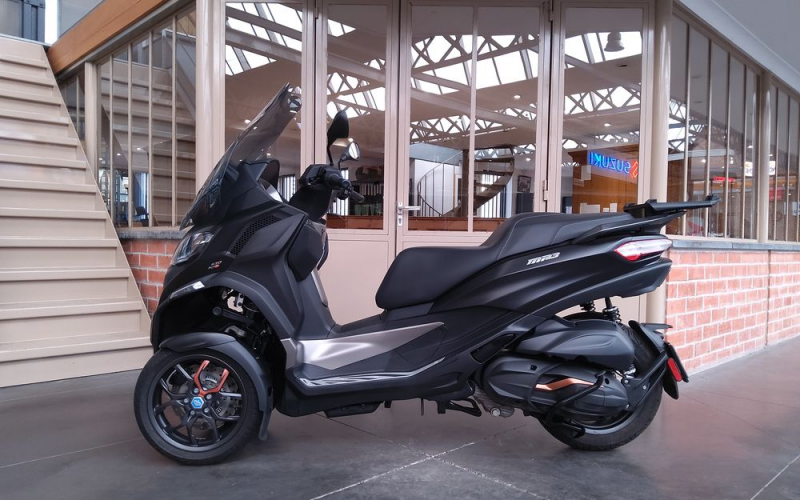 Piaggio mp3 530 hpe exclusive