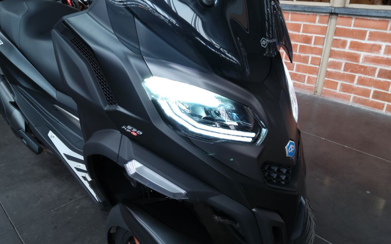 Piaggio mp3 530 hpe exclusive