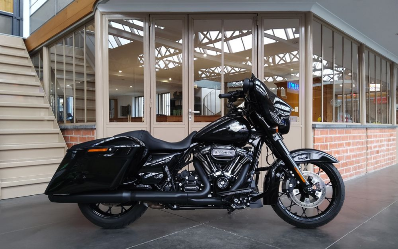 Harley street glide spécial