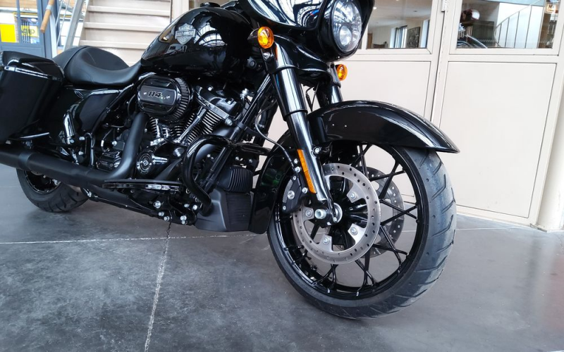 Harley street glide spécial