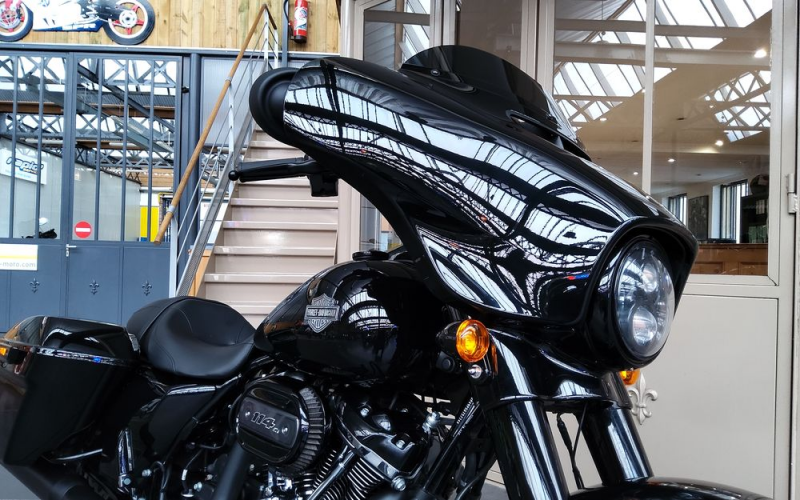 Harley street glide spécial