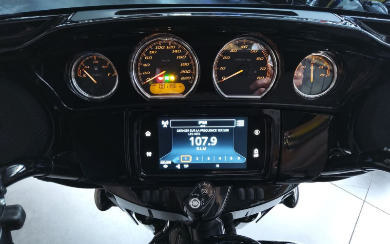 Harley street glide spécial