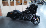 Harley street glide spécial