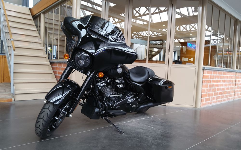 Harley street glide spécial