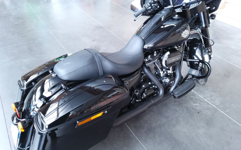 Harley street glide spécial
