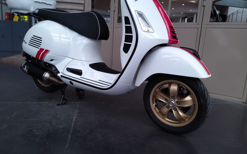 Vespa gts super 300