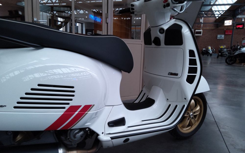 Vespa gts super 300
