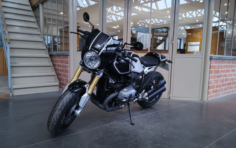 Bmw r nine T Café racer design