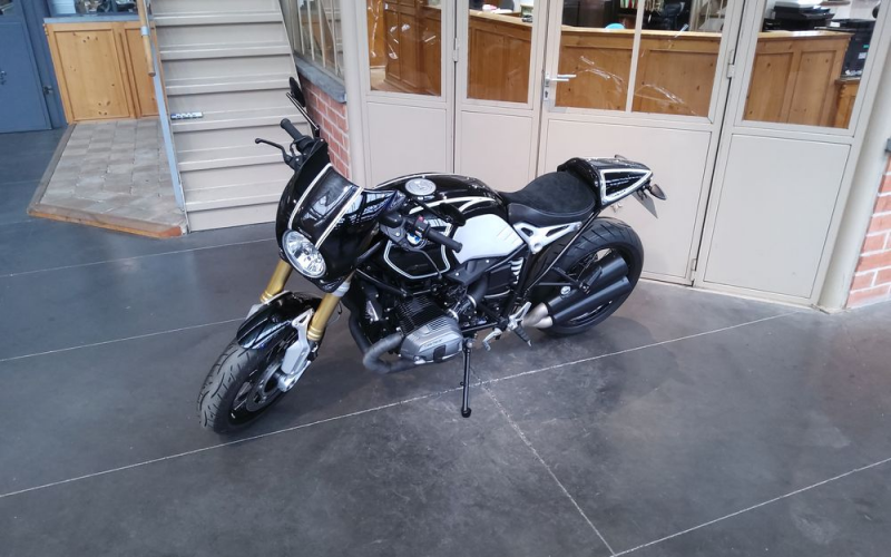 Bmw r nine T Café racer design