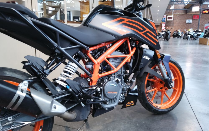 Ktm duke 125