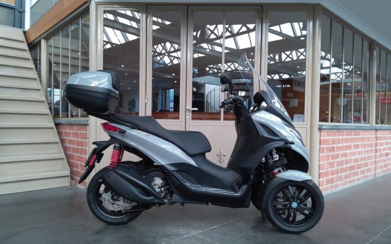 Piaggio mp3 300 hpe sport