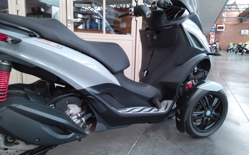 Piaggio mp3 300 hpe sport