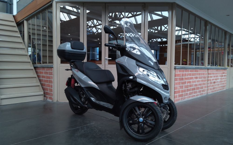Piaggio mp3 300 hpe sport