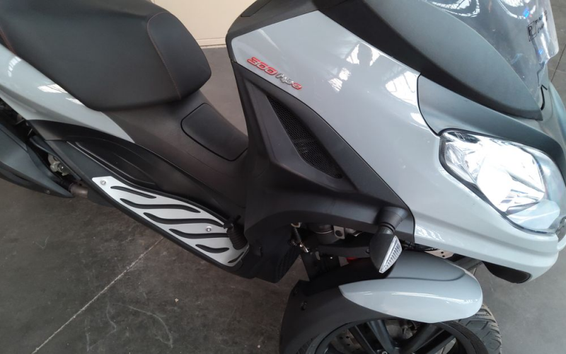 Piaggio mp3 300 hpe sport