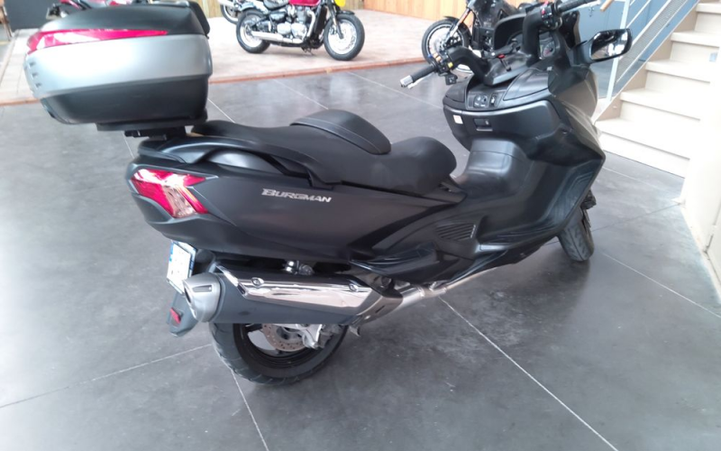 Suzuki burgman 650 executive