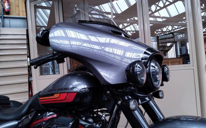 Harley street glide cvo