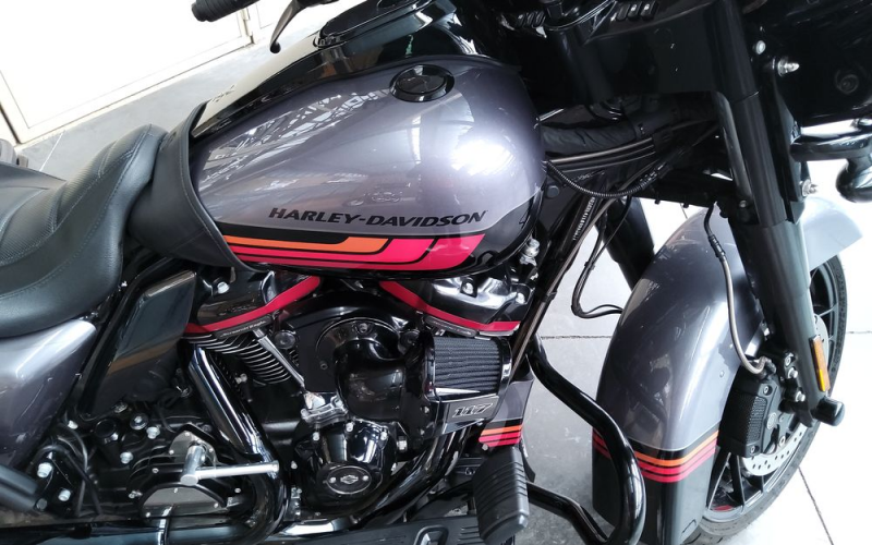 Harley street glide cvo