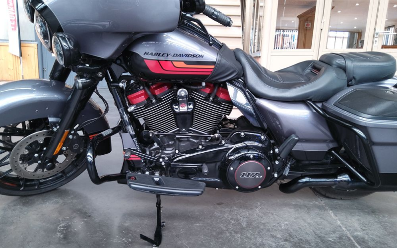 Harley street glide cvo