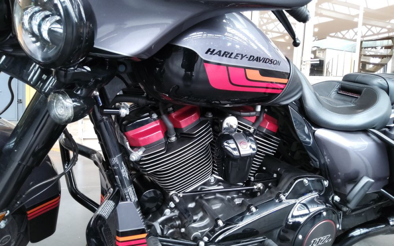 Harley street glide cvo