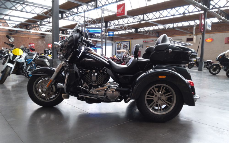 Harley tri glide