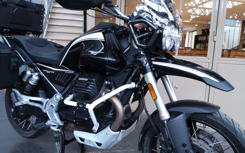 Moto guzzi V85TT