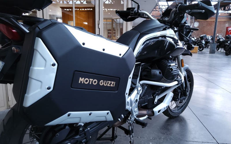 Moto guzzi V85TT