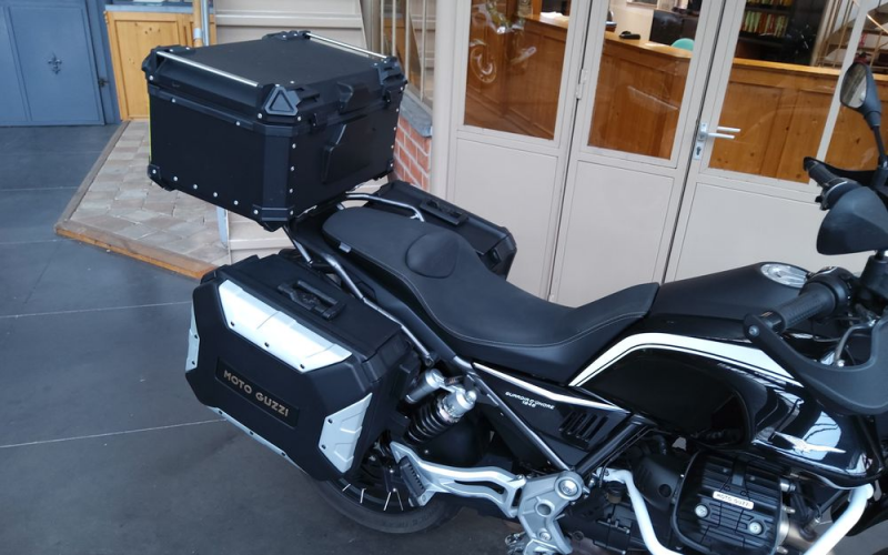 Moto guzzi V85TT