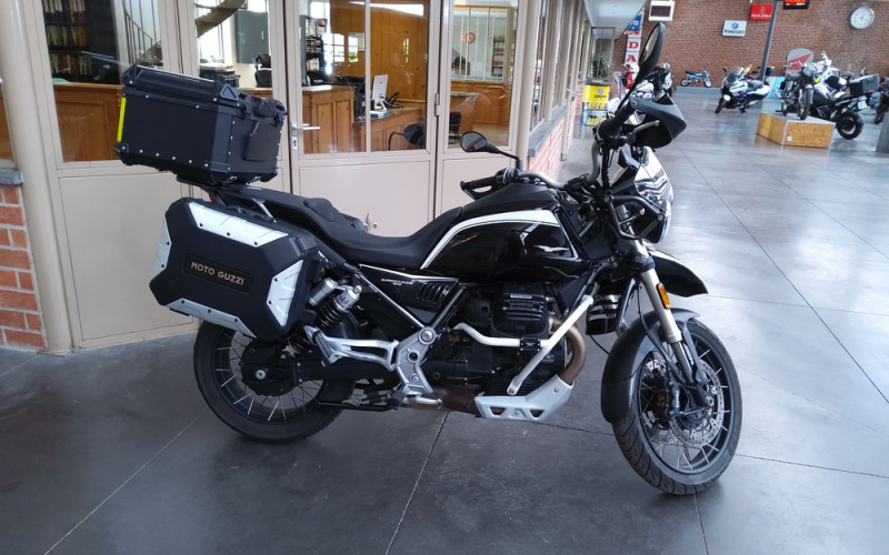 Moto guzzi V85TT