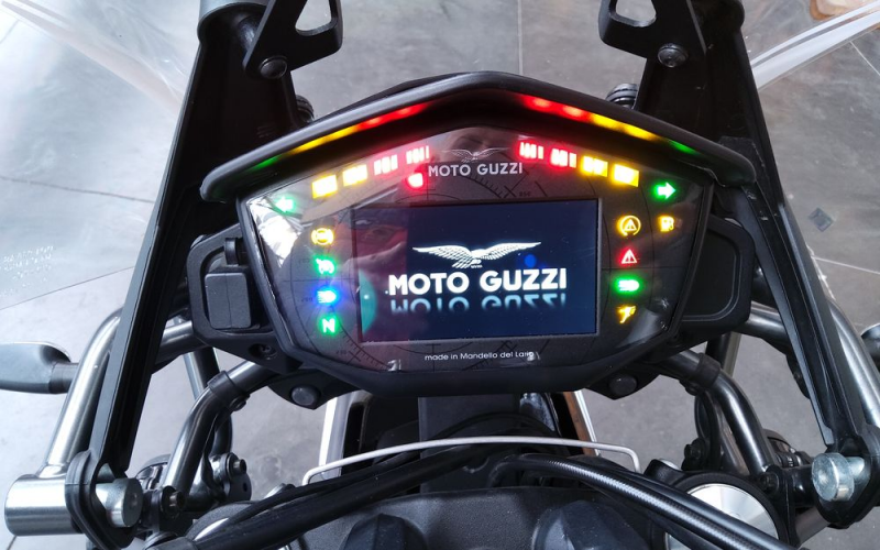 Moto guzzi V85TT