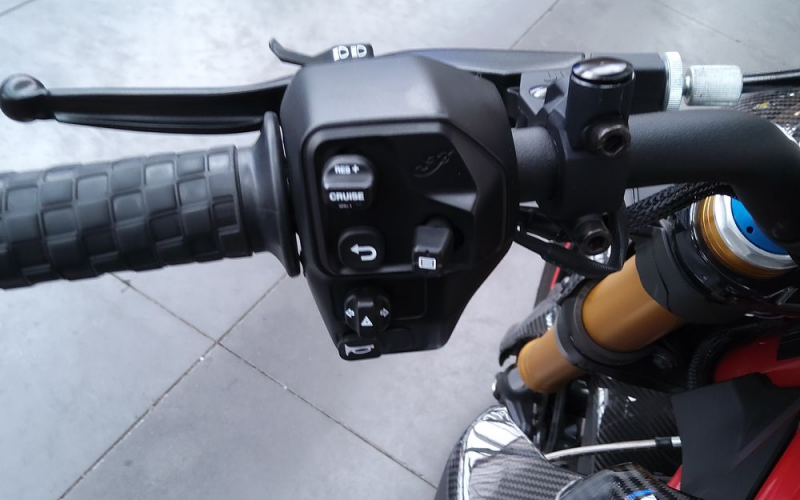 INDAIN FTR 1200 CARBON