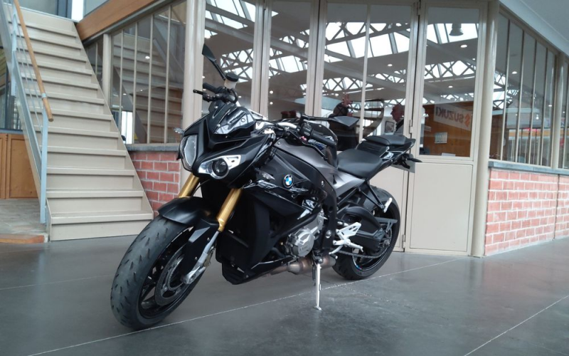 Bmw s1000r