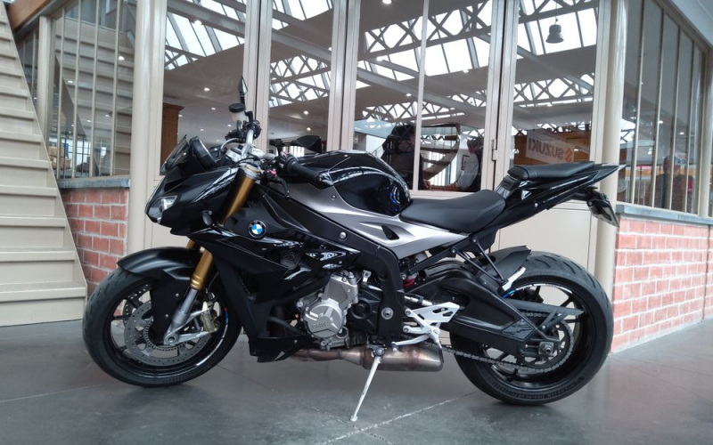Bmw s1000r