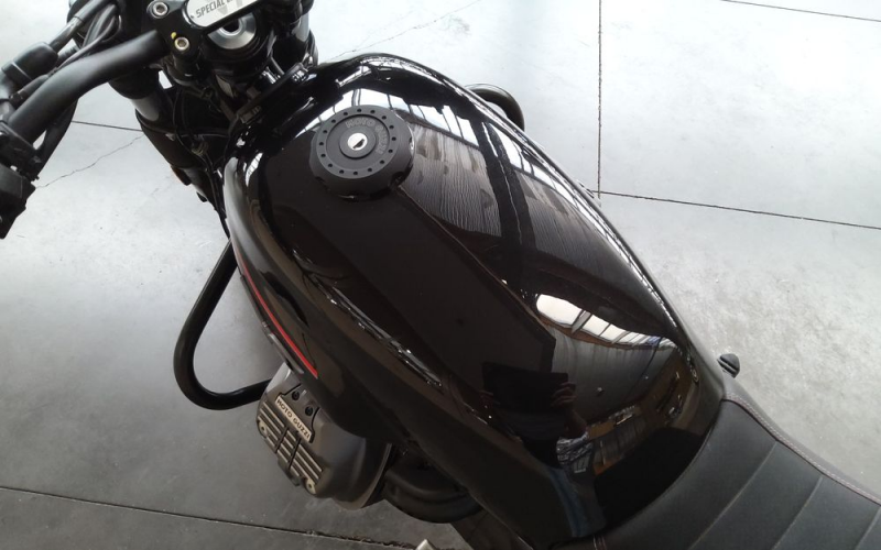 Moto guzzi v7 Spéciale édition