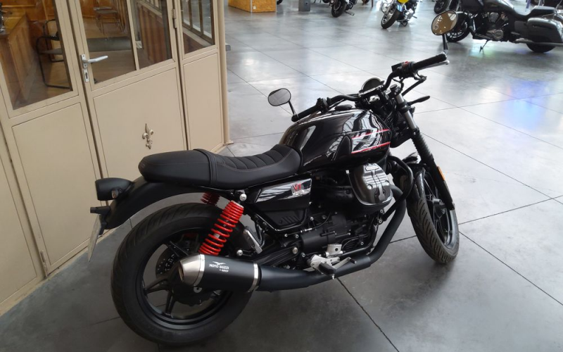Moto guzzi v7 Spéciale édition