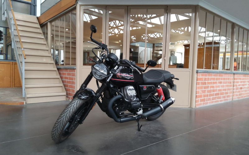 Moto guzzi v7 Spéciale édition