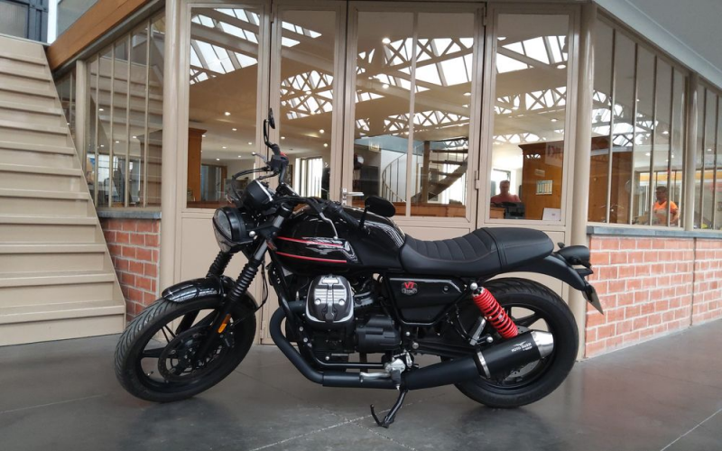 Moto guzzi v7 Spéciale édition