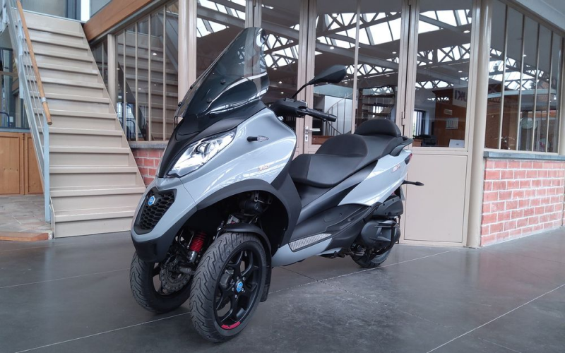 Piaggio mp3 350 sport