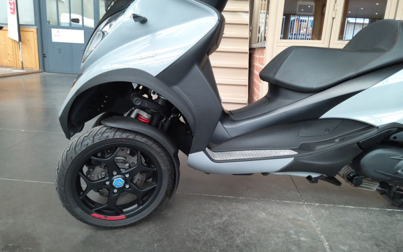 Piaggio mp3 350 sport