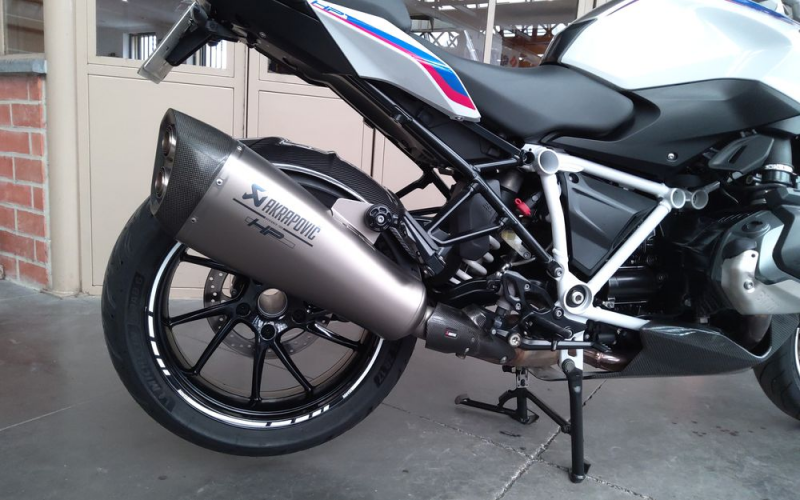 Bmw r1250r hp