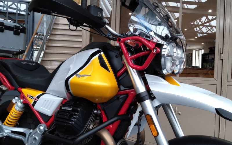 Moto guzzi v85tt