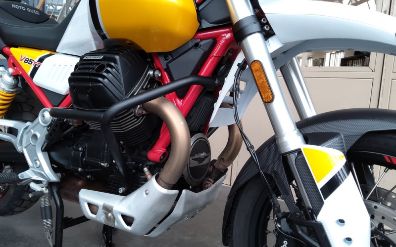 Moto guzzi v85tt
