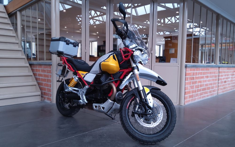 Moto guzzi v85tt